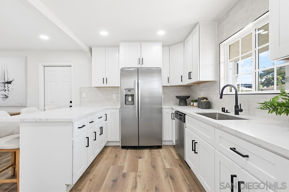 Detail Gallery Image 14 of 36 For 2604  Magnolia Ave, San Diego,  CA 92109 - 4 Beds | 2 Baths