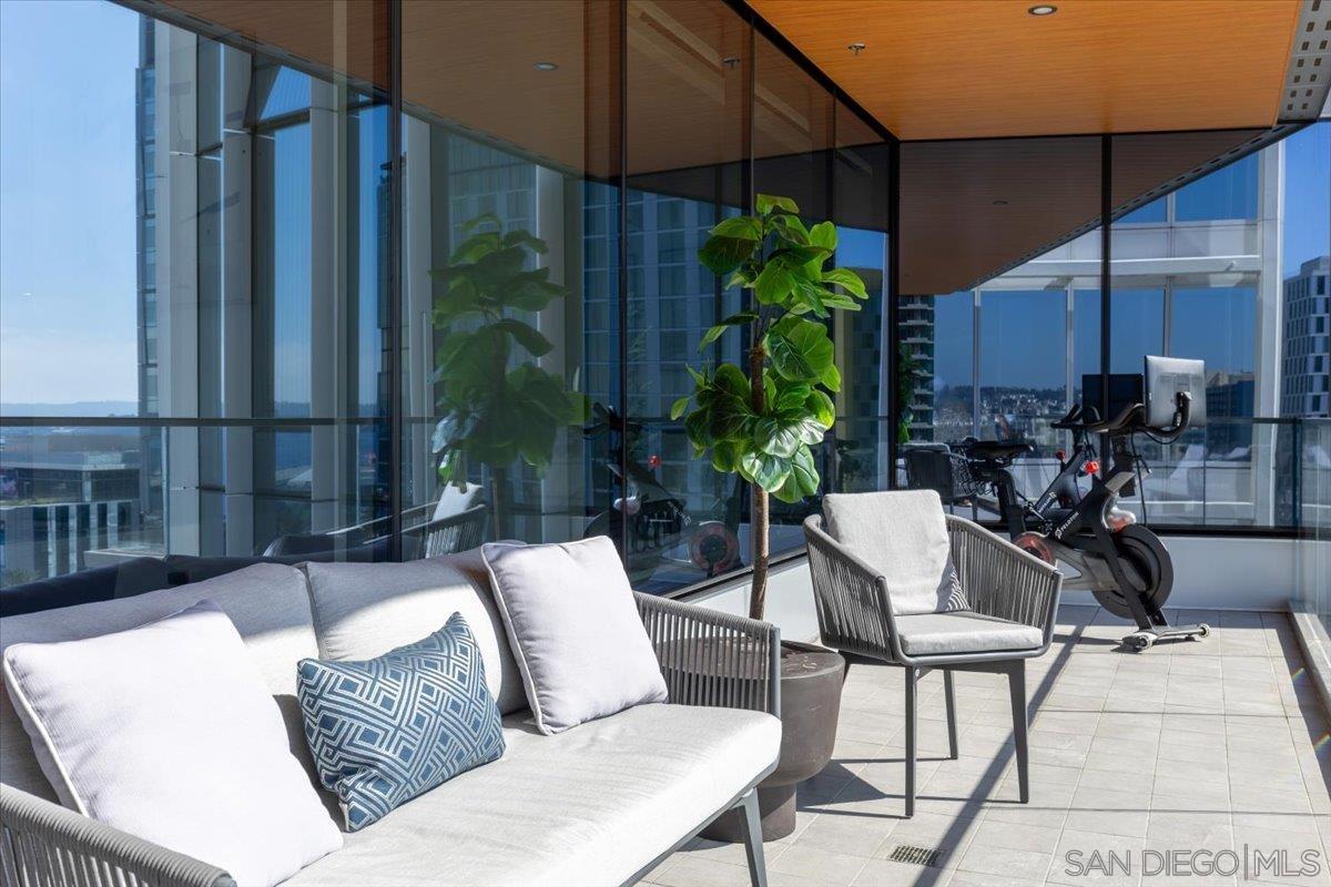 Detail Gallery Image 29 of 66 For 888 W E Street  #1001,  San Diego,  CA 92101 - 3 Beds | 2/1 Baths