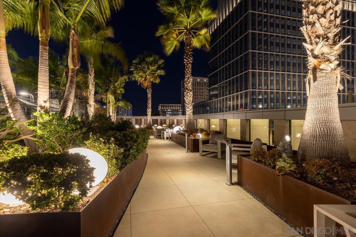 Detail Gallery Image 44 of 66 For 888 W E Street  #1001,  San Diego,  CA 92101 - 3 Beds | 2/1 Baths