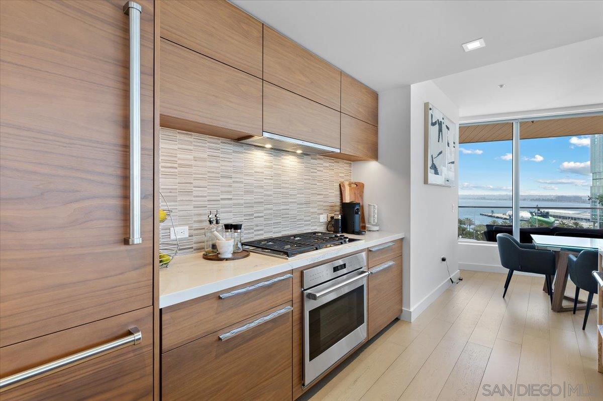 Detail Gallery Image 6 of 66 For 888 W E Street  #1001,  San Diego,  CA 92101 - 3 Beds | 2/1 Baths