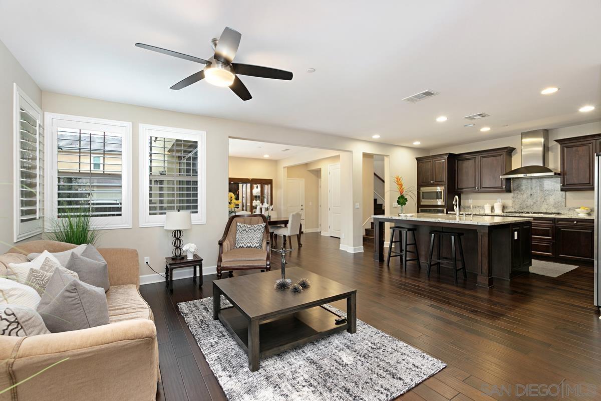 Detail Gallery Image 4 of 31 For 13593  Dondero Place, San Diego,  CA 92130 - 4 Beds | 3 Baths