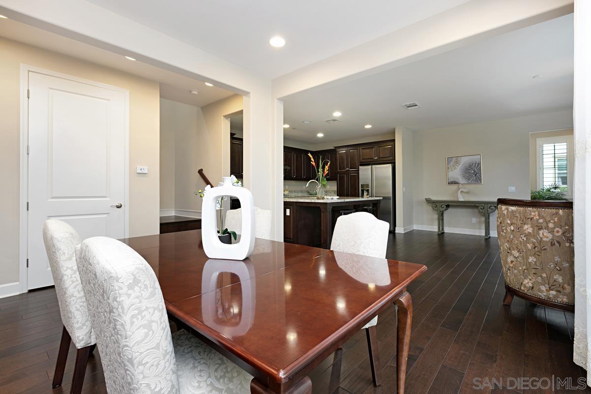 Detail Gallery Image 8 of 31 For 13593  Dondero Place, San Diego,  CA 92130 - 4 Beds | 3 Baths