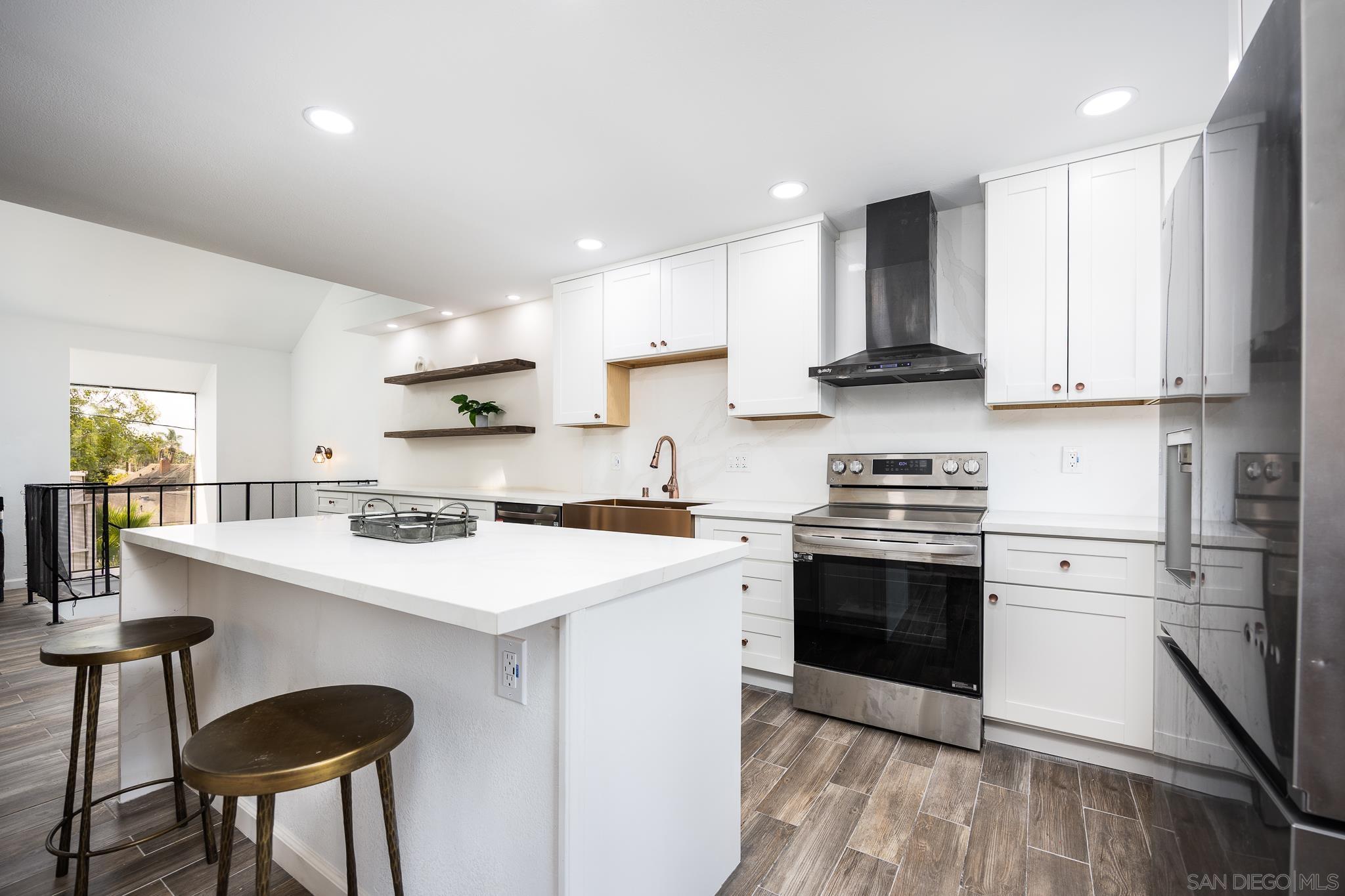 Detail Gallery Image 7 of 24 For 3568  Front St  #D,  San Diego,  CA 92103 - 3 Beds | 2/1 Baths