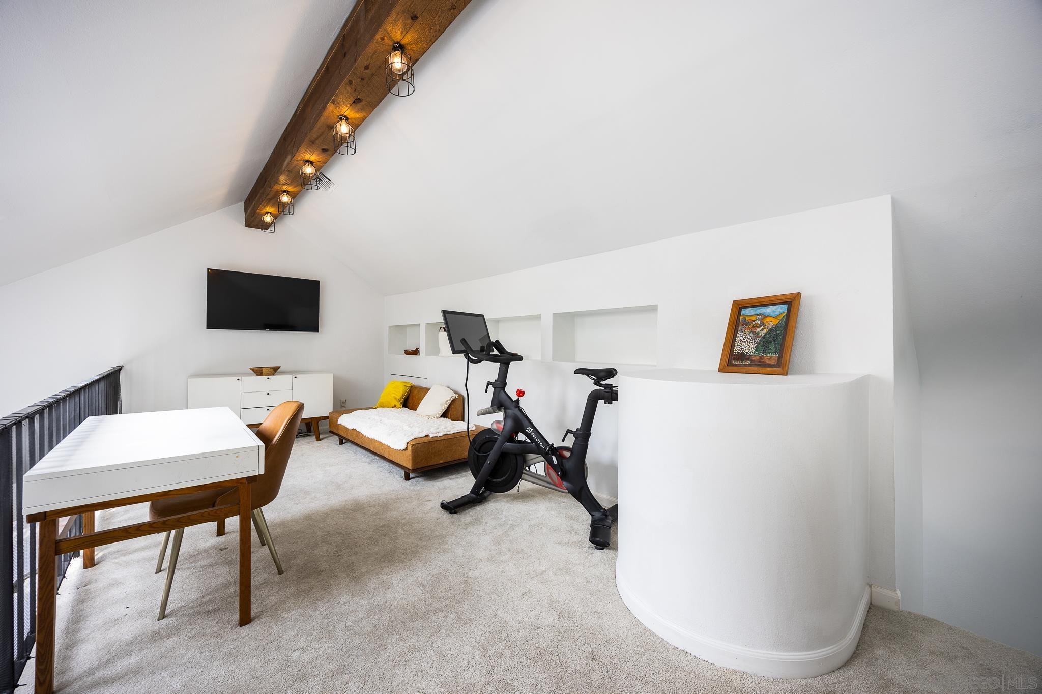 Detail Gallery Image 9 of 24 For 3568  Front St  #D,  San Diego,  CA 92103 - 3 Beds | 2/1 Baths