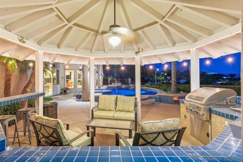 Detail Gallery Image 11 of 40 For 836  Camelot Pkwy, El Cajon,  CA 92019 - 4 Beds | 3/1 Baths