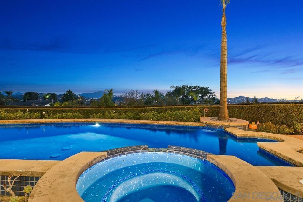 Detail Gallery Image 12 of 35 For 836  Camelot Pkwy, El Cajon,  CA 92019 - 4 Beds | 3/1 Baths