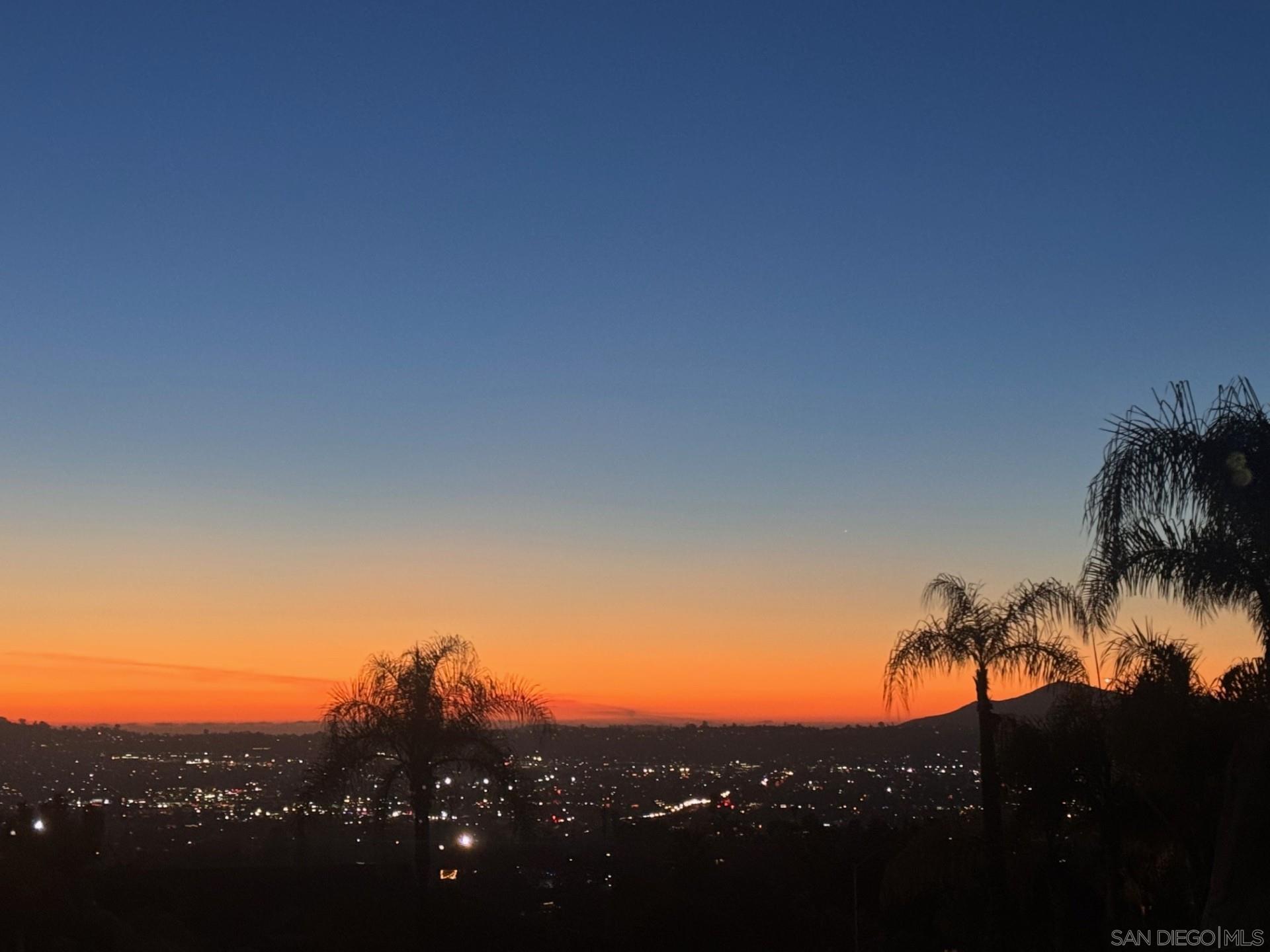 Detail Gallery Image 3 of 40 For 836  Camelot Pkwy, El Cajon,  CA 92019 - 4 Beds | 3/1 Baths