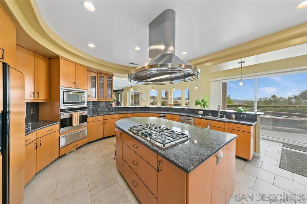 Detail Gallery Image 21 of 40 For 836  Camelot Pkwy, El Cajon,  CA 92019 - 4 Beds | 3/1 Baths