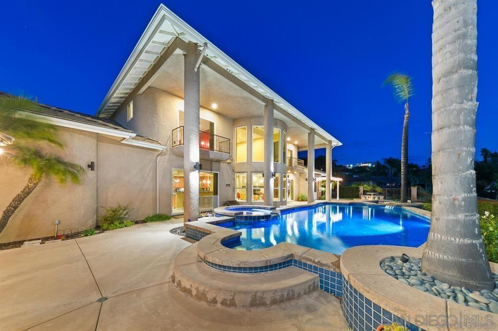 Detail Gallery Image 6 of 40 For 836  Camelot Pkwy, El Cajon,  CA 92019 - 4 Beds | 3/1 Baths