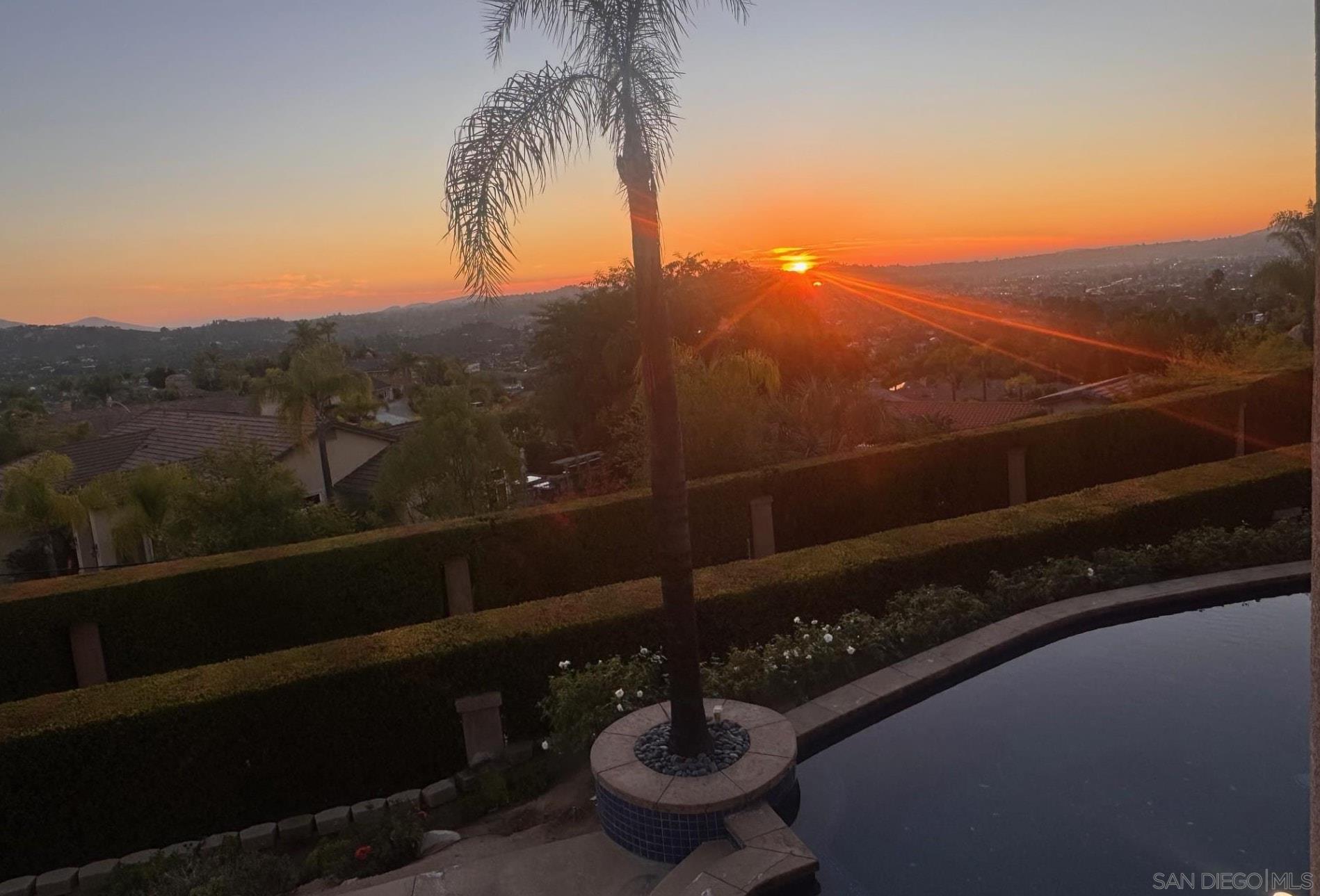 Detail Gallery Image 7 of 40 For 836  Camelot Pkwy, El Cajon,  CA 92019 - 4 Beds | 3/1 Baths