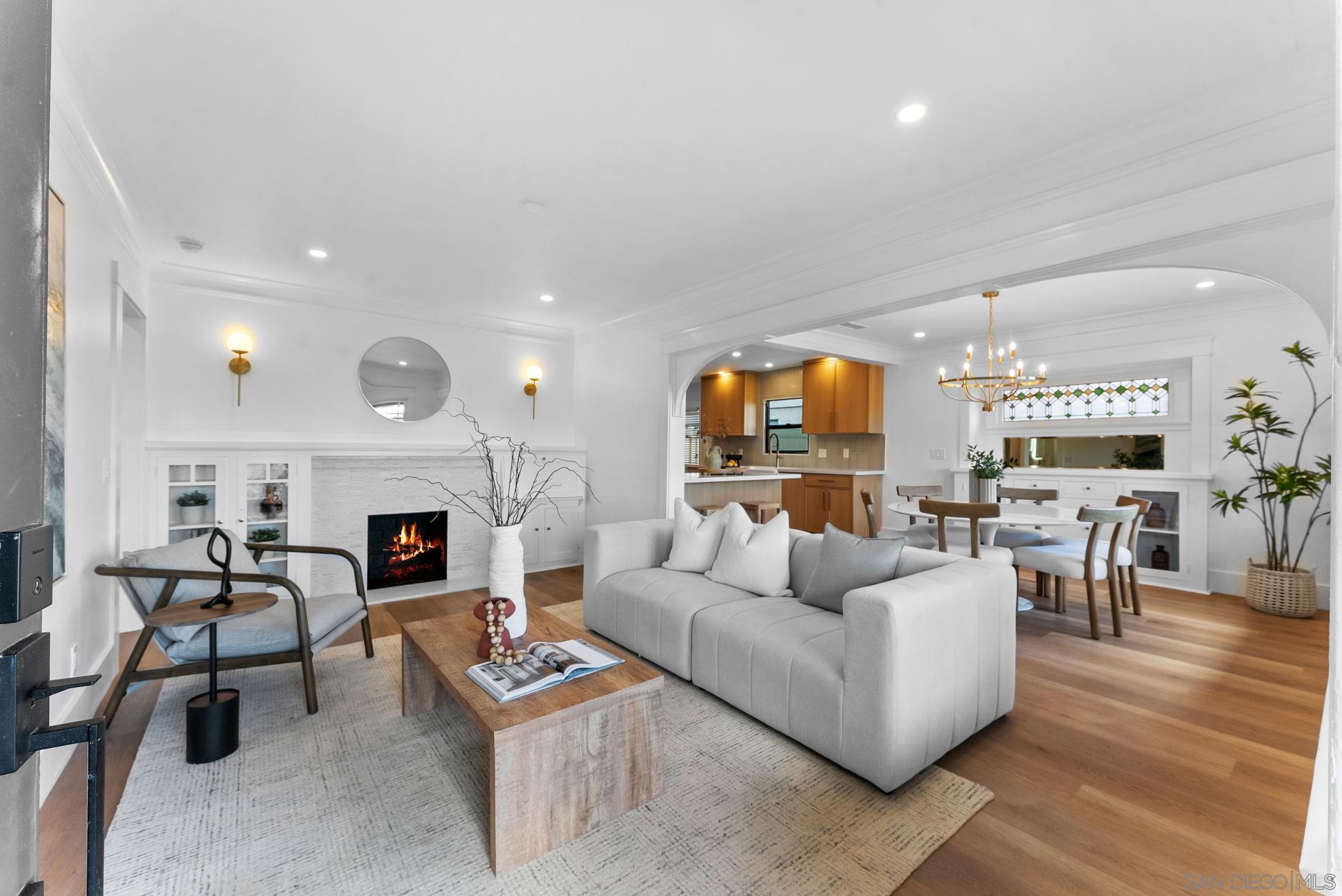 Detail Gallery Image 3 of 38 For 4665  Arizona St, San Diego,  CA 92116 - 5 Beds | 3/1 Baths