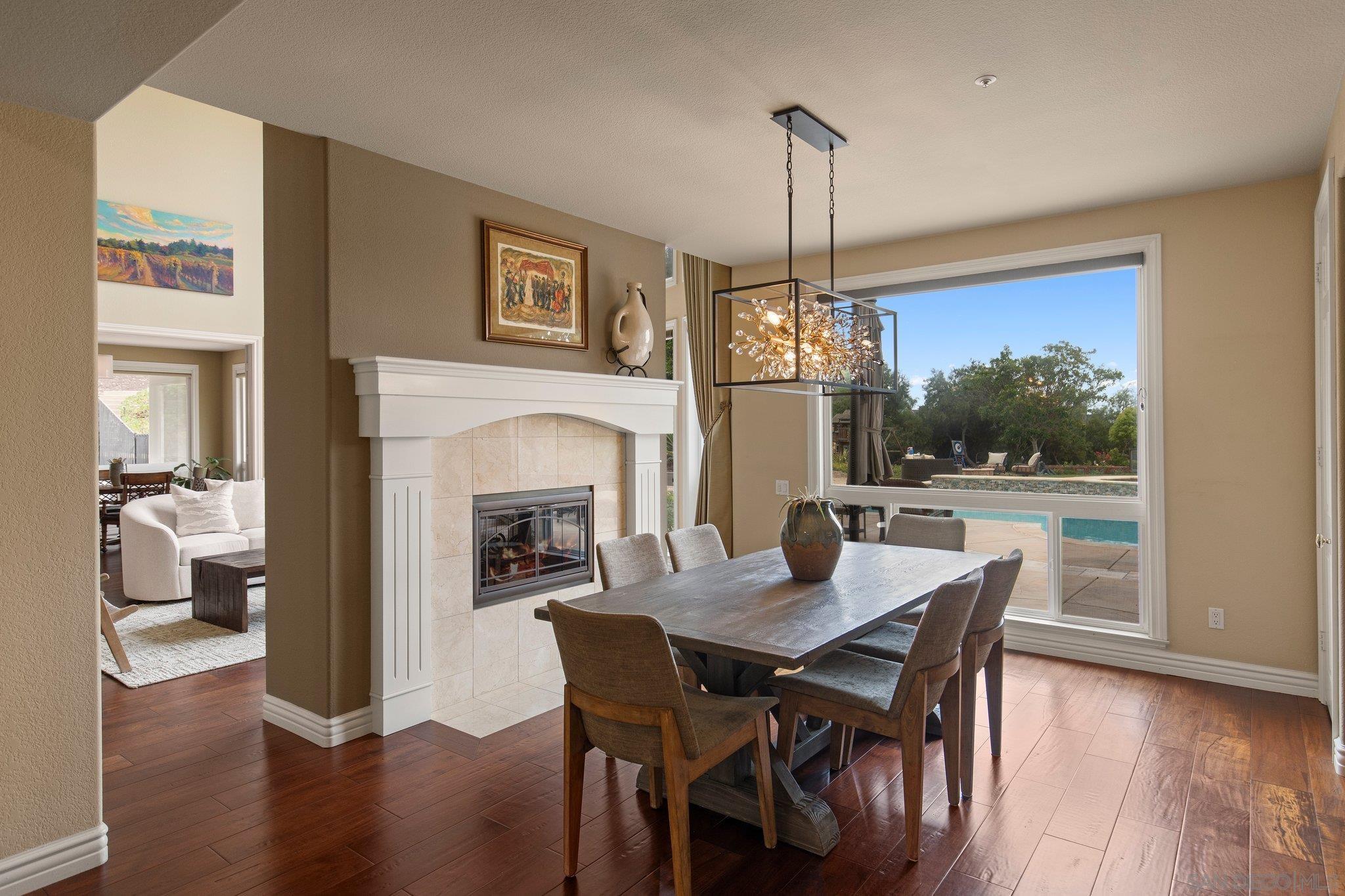 Detail Gallery Image 12 of 75 For 521  Latigo Row, Encinitas,  CA 92024 - 5 Beds | 4/1 Baths