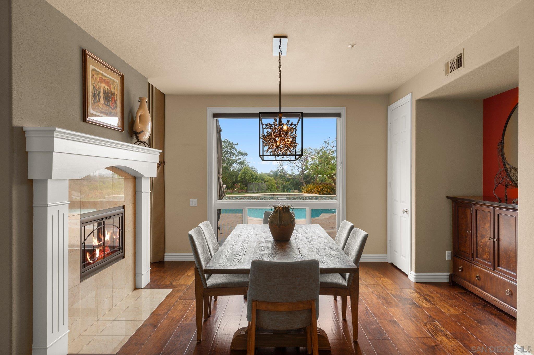 Detail Gallery Image 13 of 75 For 521  Latigo Row, Encinitas,  CA 92024 - 5 Beds | 4/1 Baths