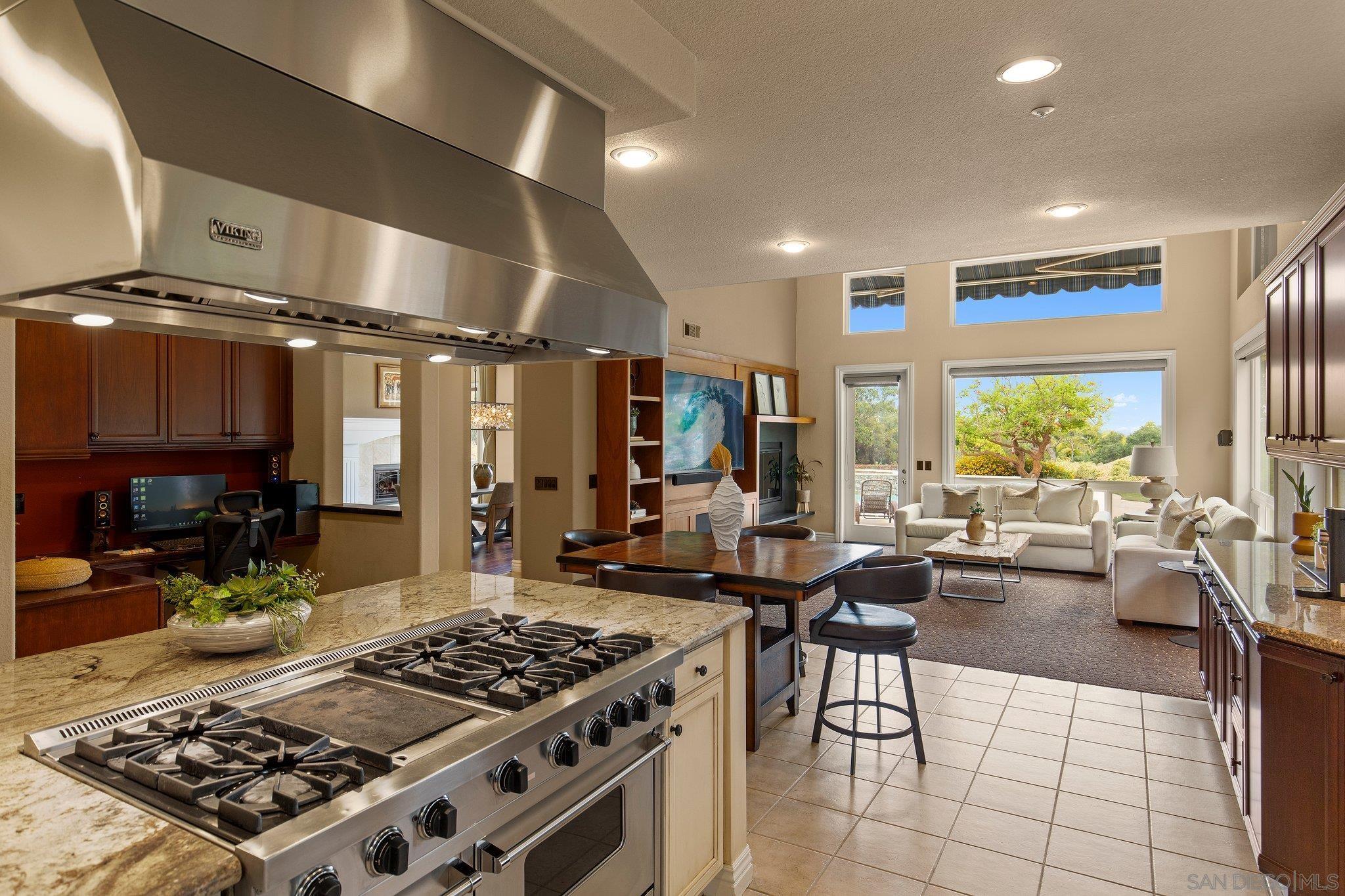Detail Gallery Image 18 of 75 For 521  Latigo Row, Encinitas,  CA 92024 - 5 Beds | 4/1 Baths