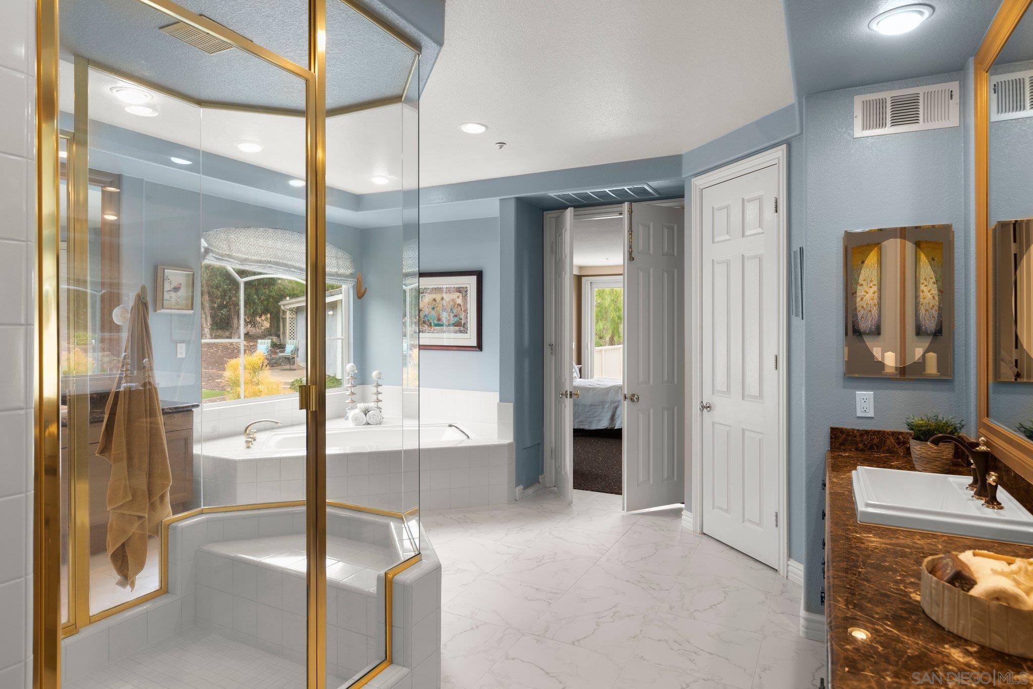 Detail Gallery Image 33 of 75 For 521  Latigo Row, Encinitas,  CA 92024 - 5 Beds | 4/1 Baths