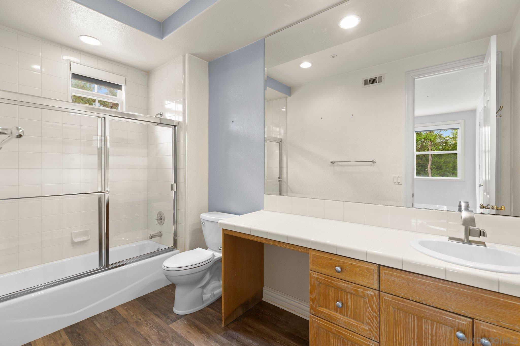 Detail Gallery Image 38 of 75 For 521  Latigo Row, Encinitas,  CA 92024 - 5 Beds | 4/1 Baths