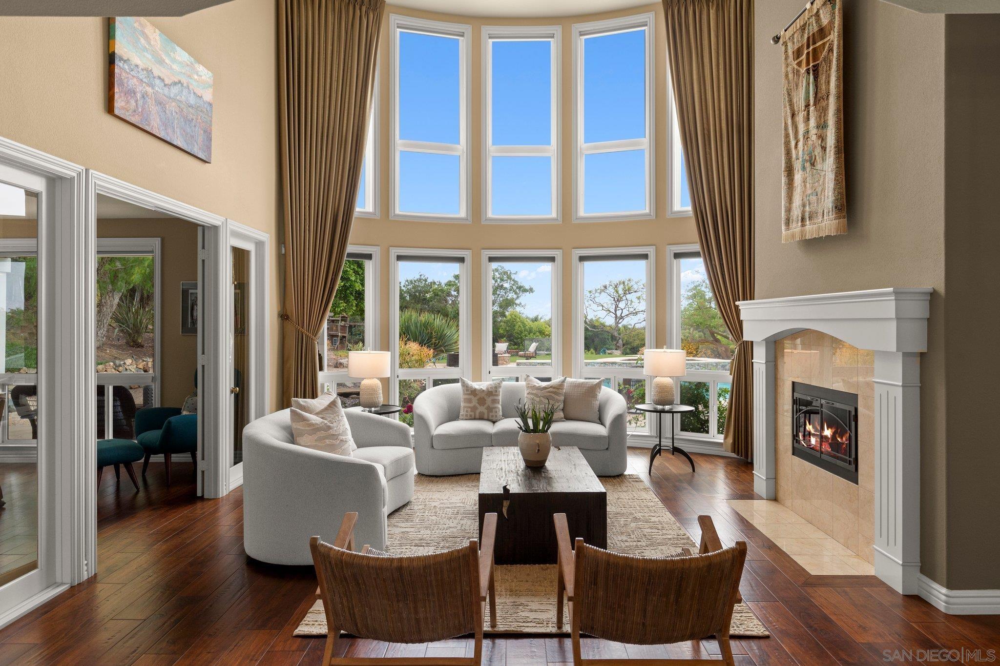 Detail Gallery Image 8 of 75 For 521  Latigo Row, Encinitas,  CA 92024 - 5 Beds | 4/1 Baths