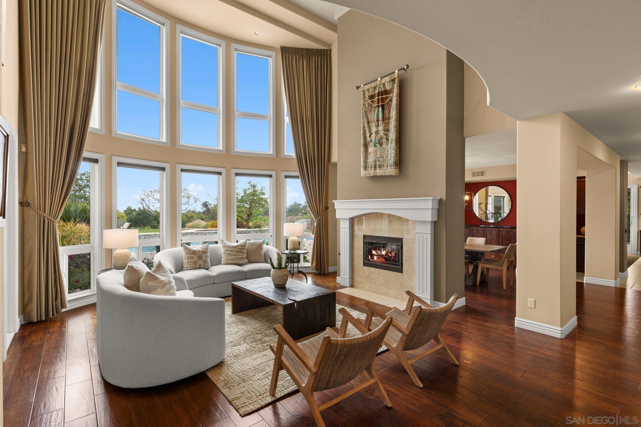 Detail Gallery Image 10 of 75 For 521  Latigo Row, Encinitas,  CA 92024 - 5 Beds | 4/1 Baths