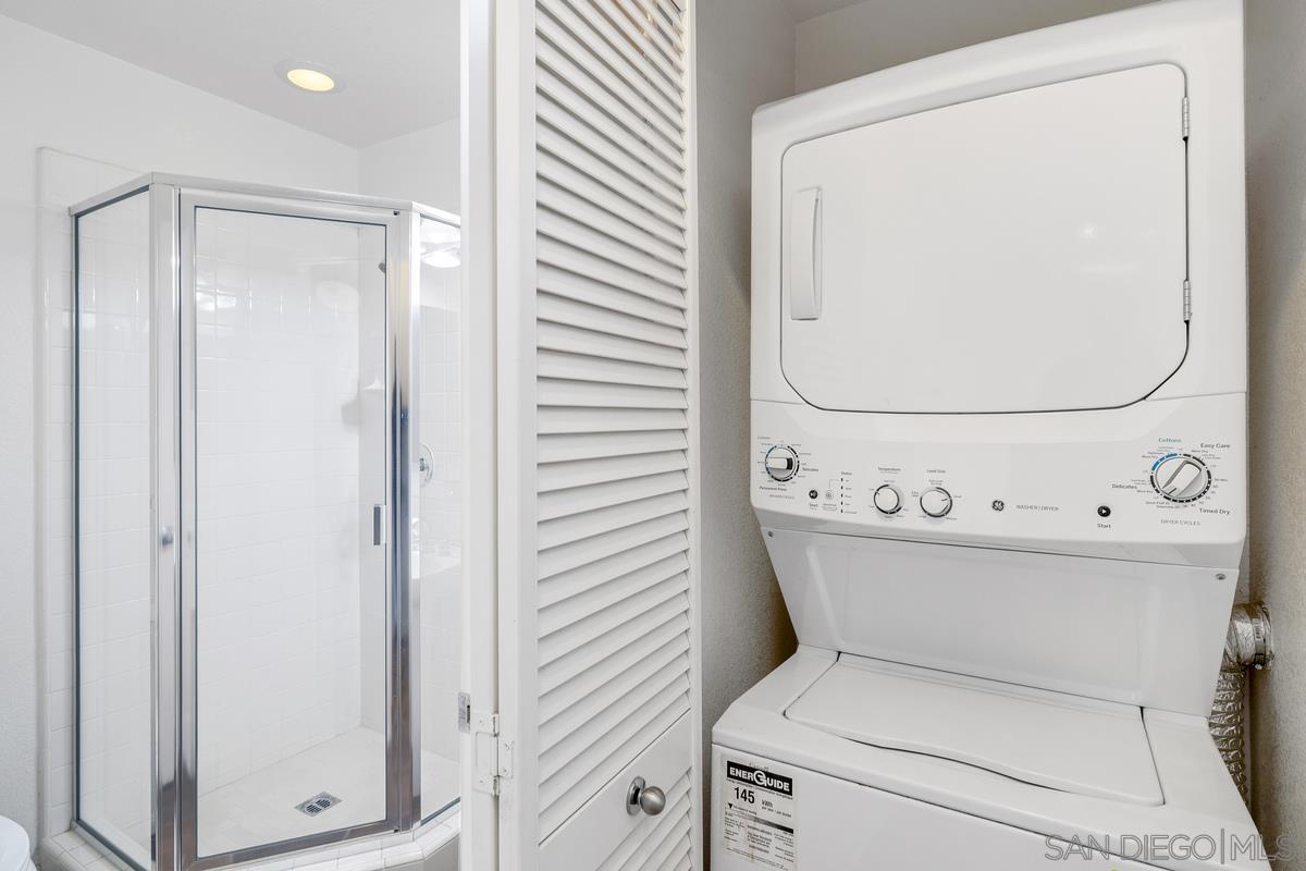 Detail Gallery Image 20 of 41 For 2842  Farragut Road  #131,  San Diego,  CA 92106 - 3 Beds | 3 Baths