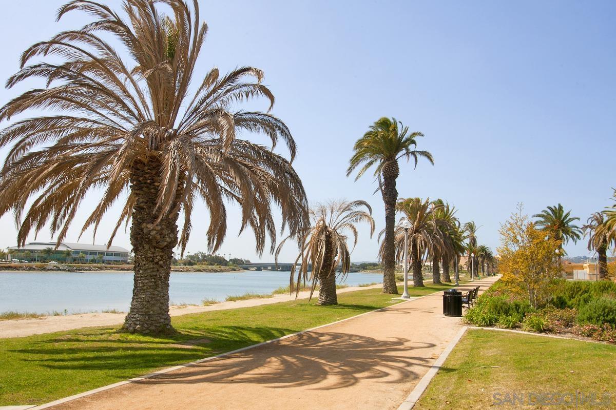 Detail Gallery Image 29 of 41 For 2842  Farragut Road  #131,  San Diego,  CA 92106 - 3 Beds | 3 Baths