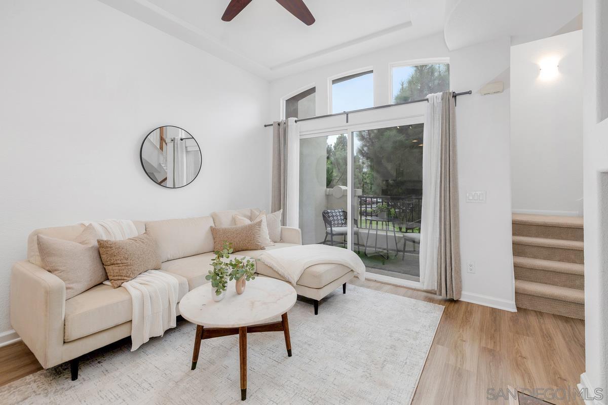 Detail Gallery Image 5 of 41 For 2842  Farragut Road  #131,  San Diego,  CA 92106 - 3 Beds | 3 Baths