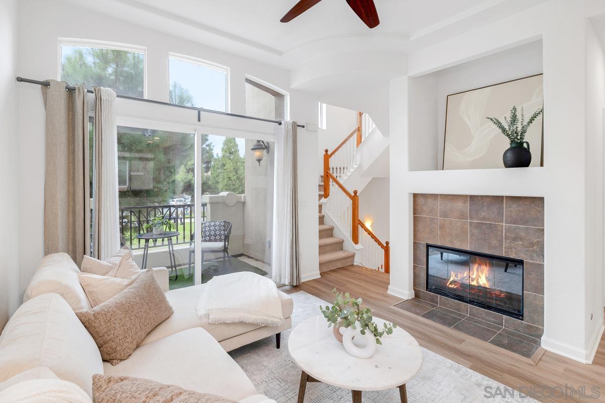 Detail Gallery Image 6 of 41 For 2842  Farragut Road  #131,  San Diego,  CA 92106 - 3 Beds | 3 Baths