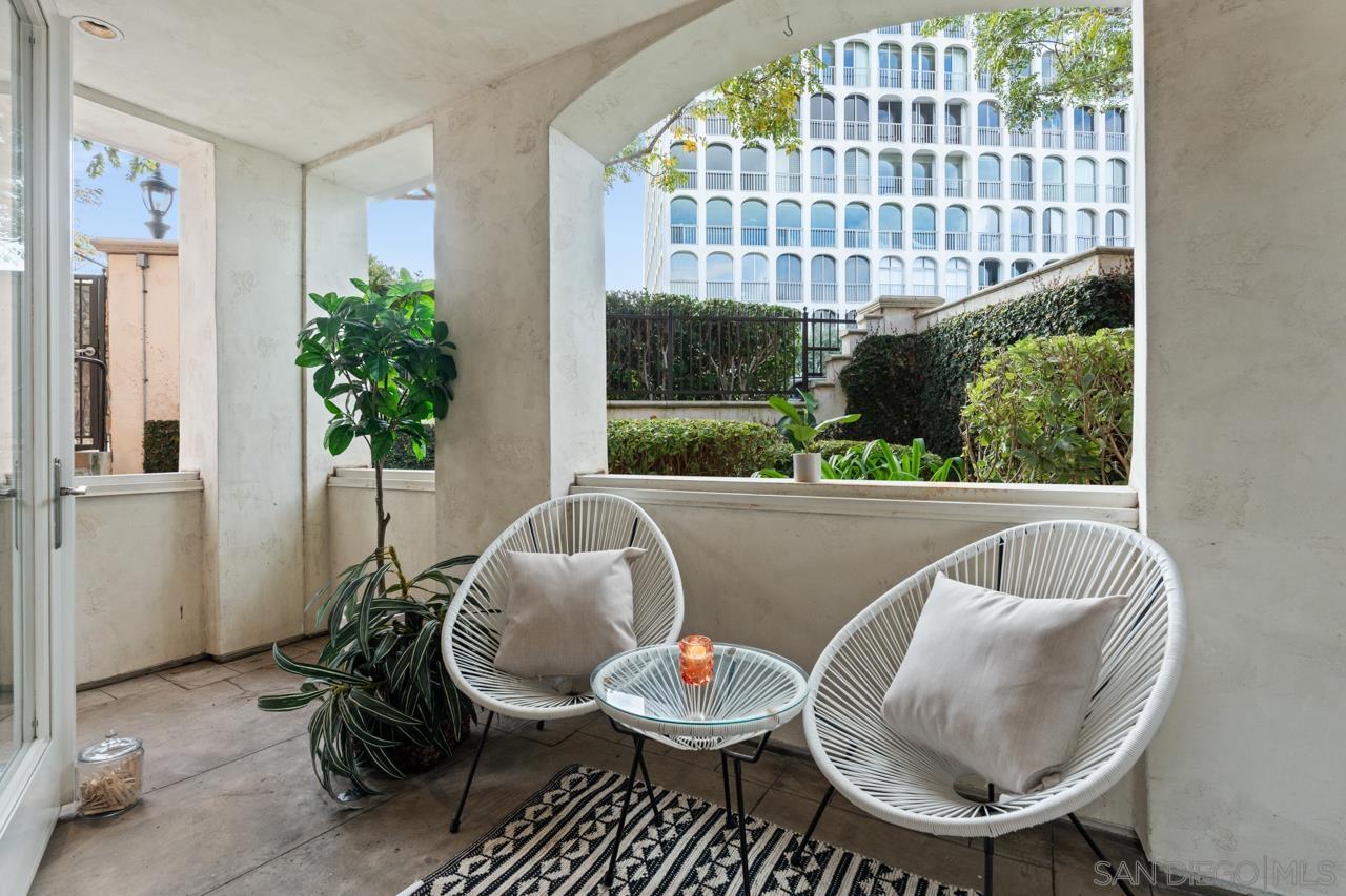 Detail Gallery Image 11 of 49 For 1040  Genter St  #103,  La Jolla,  CA 92037 - 3 Beds | 3 Baths