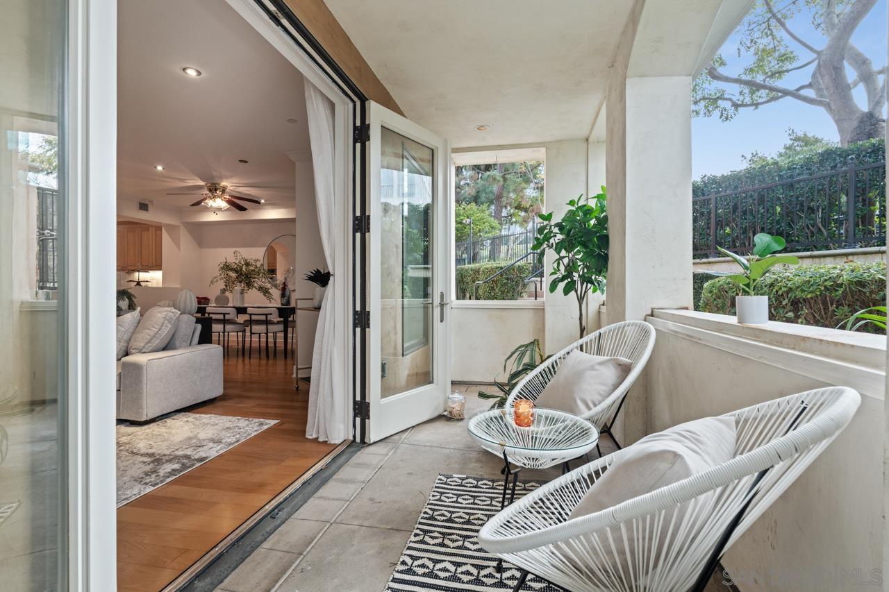 Detail Gallery Image 12 of 49 For 1040  Genter St  #103,  La Jolla,  CA 92037 - 3 Beds | 3 Baths