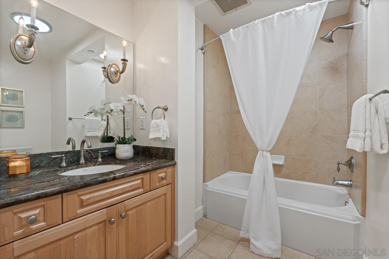 Detail Gallery Image 34 of 49 For 1040  Genter St  #103,  La Jolla,  CA 92037 - 3 Beds | 3 Baths
