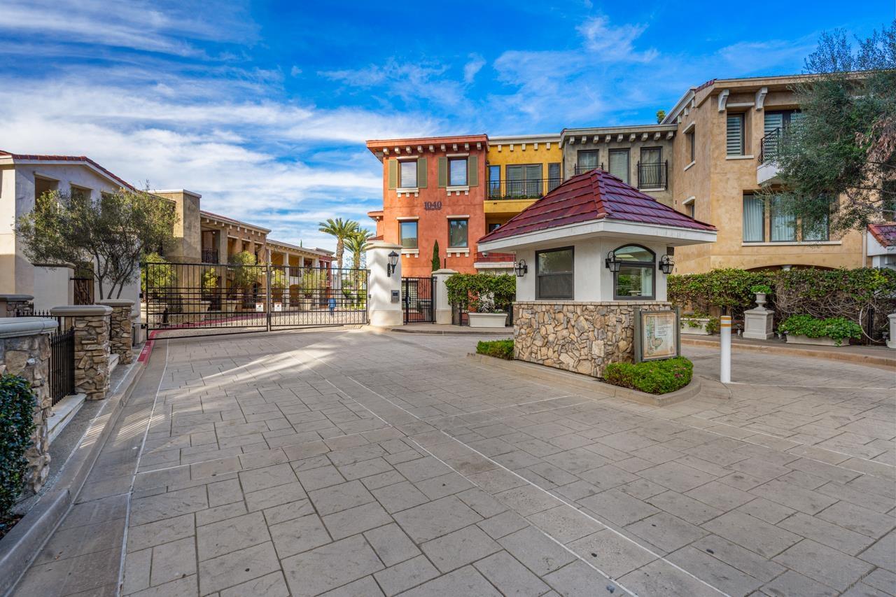 Detail Gallery Image 36 of 49 For 1040  Genter St  #103,  La Jolla,  CA 92037 - 3 Beds | 3 Baths