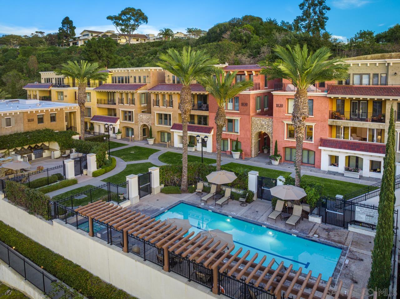 Detail Gallery Image 37 of 49 For 1040  Genter St  #103,  La Jolla,  CA 92037 - 3 Beds | 3 Baths