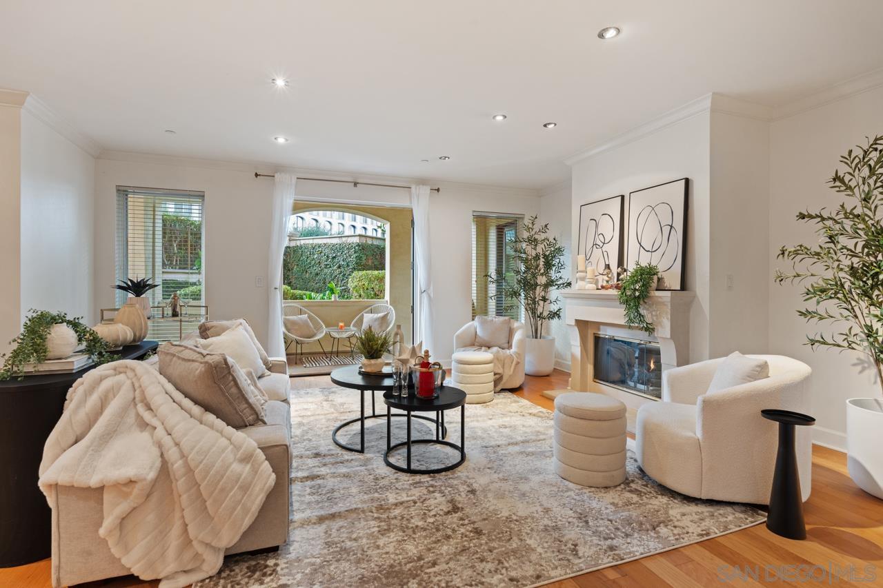 Detail Gallery Image 8 of 49 For 1040  Genter St  #103,  La Jolla,  CA 92037 - 3 Beds | 3 Baths