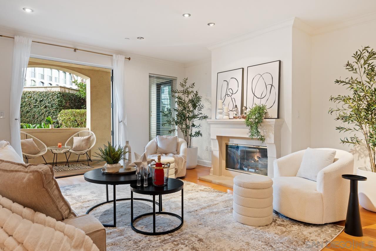 Detail Gallery Image 9 of 49 For 1040  Genter St  #103,  La Jolla,  CA 92037 - 3 Beds | 3 Baths