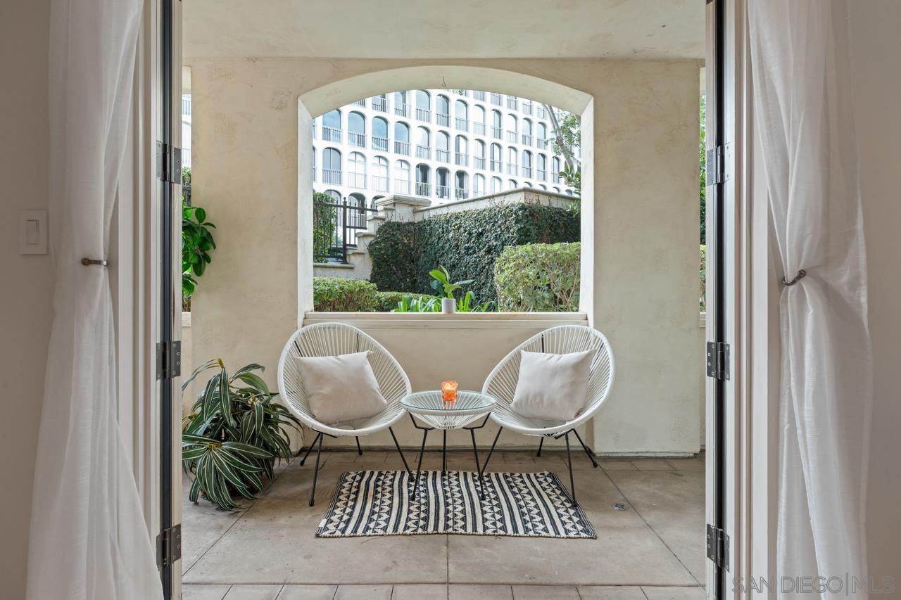 Detail Gallery Image 10 of 49 For 1040  Genter St  #103,  La Jolla,  CA 92037 - 3 Beds | 3 Baths