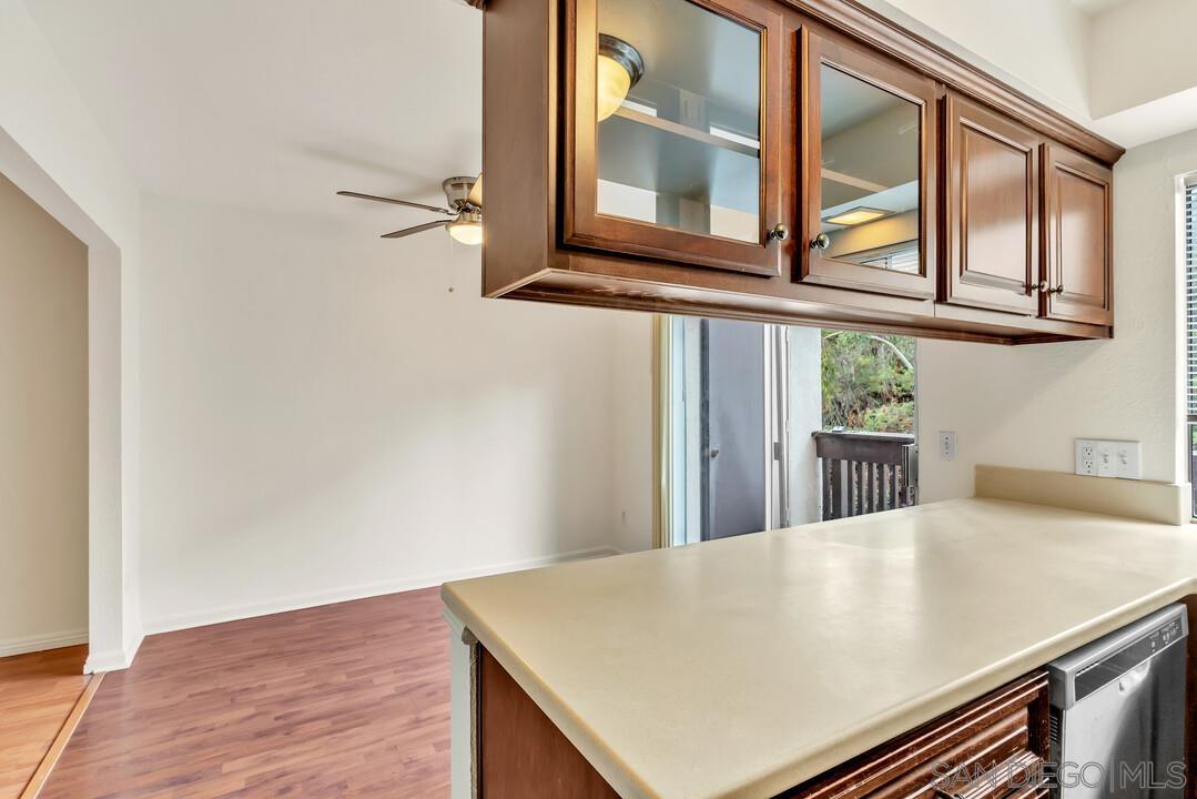 Detail Gallery Image 15 of 30 For 7962  Mission Center Ct  #F,  San Diego,  CA 92108 - 2 Beds | 1/1 Baths