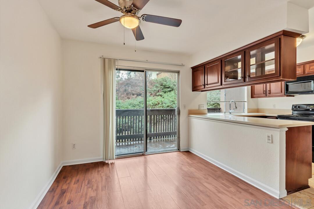 Detail Gallery Image 6 of 30 For 7962  Mission Center Ct  #F,  San Diego,  CA 92108 - 2 Beds | 1/1 Baths