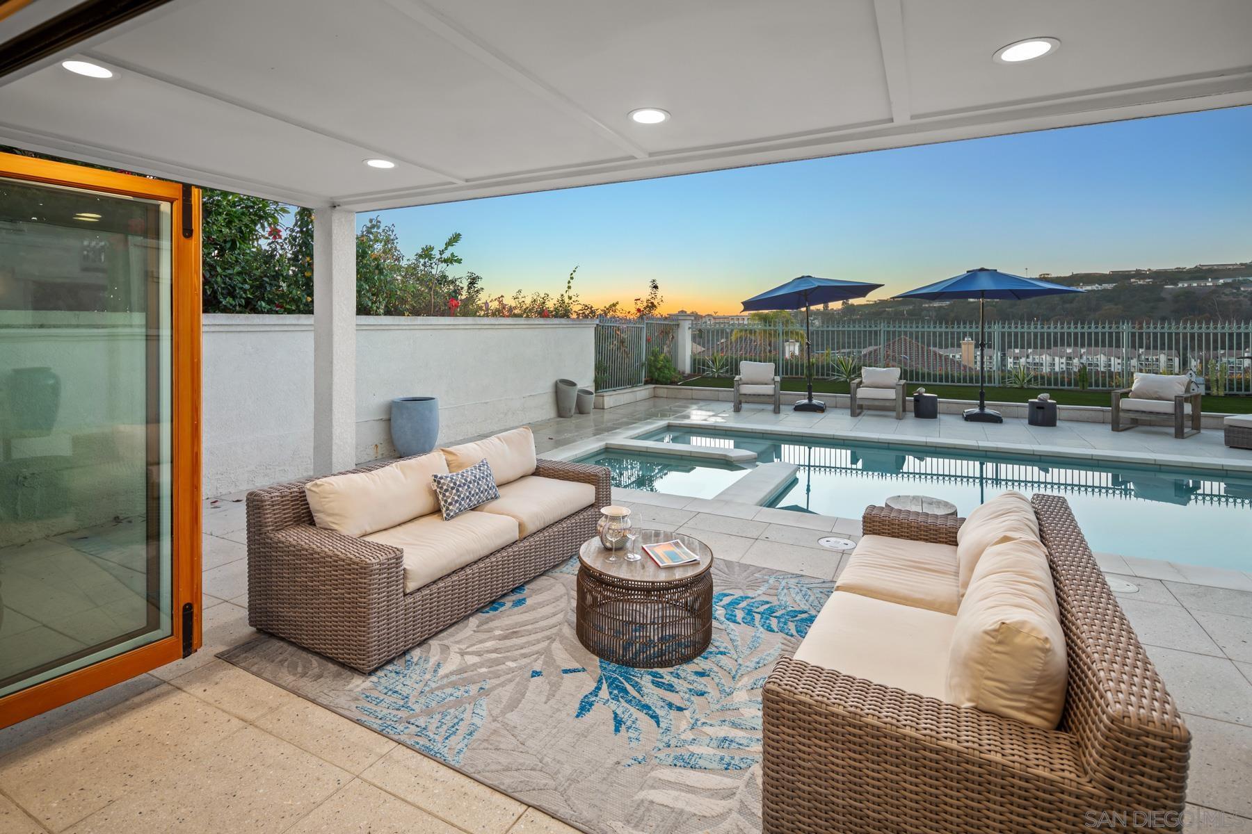 Detail Gallery Image 13 of 64 For 37  Santa Lucia, Dana Point,  CA 92629 - 3 Beds | 2/1 Baths