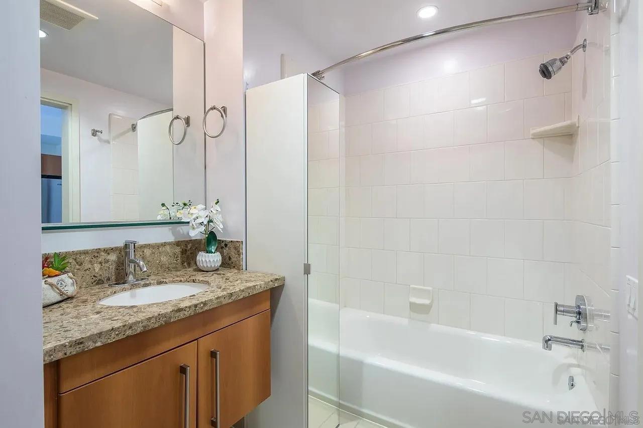 Detail Gallery Image 7 of 11 For 321  10th Avenue Unit 304  304, San Diego,  CA 92101 - 1 Beds | 1 Baths