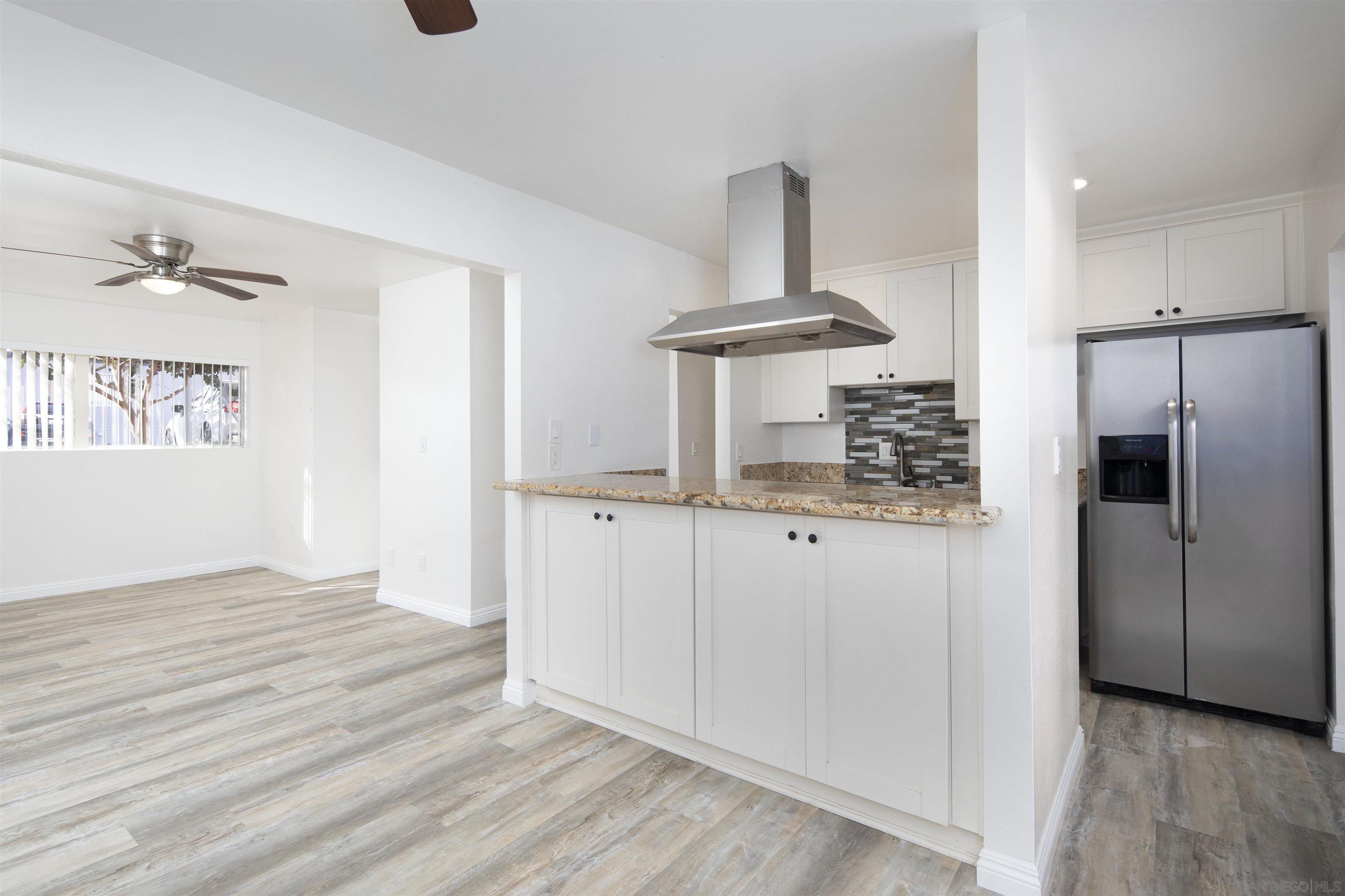 Detail Gallery Image 11 of 26 For 3270  Ashford Street  a,  San Diego,  CA 92111 - 2 Beds | 2 Baths