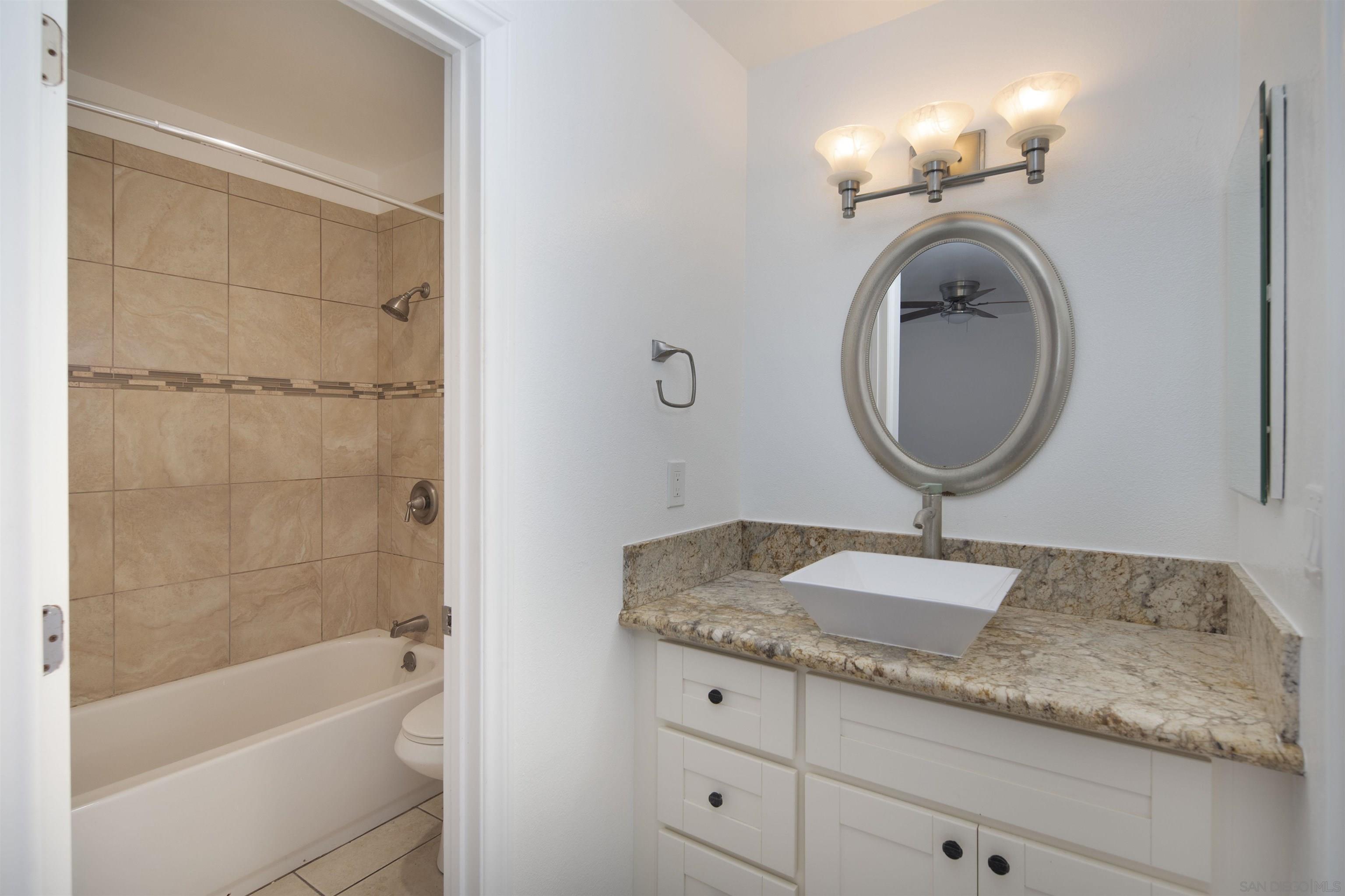 Detail Gallery Image 19 of 26 For 3270  Ashford Street  a,  San Diego,  CA 92111 - 2 Beds | 2 Baths