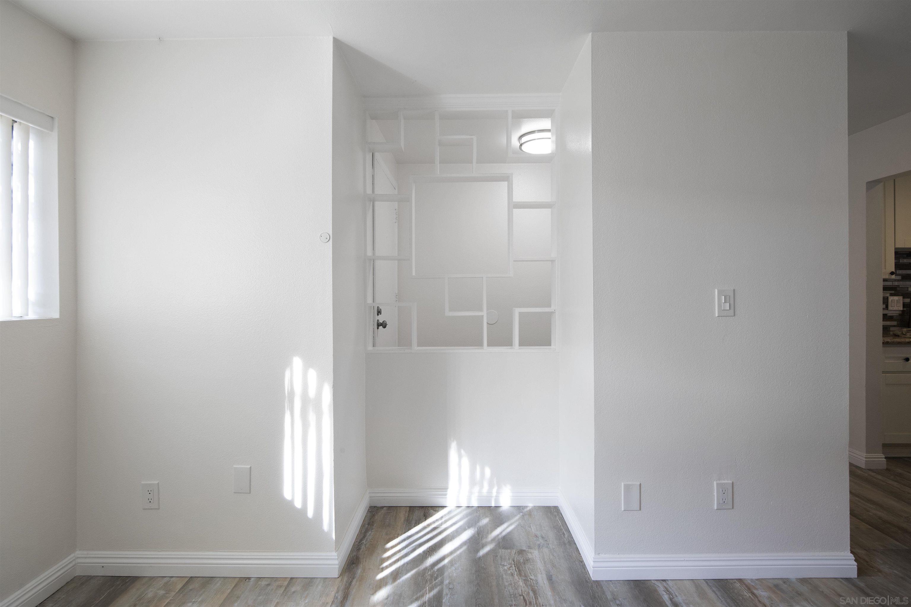 Detail Gallery Image 6 of 26 For 3270  Ashford Street  a,  San Diego,  CA 92111 - 2 Beds | 2 Baths