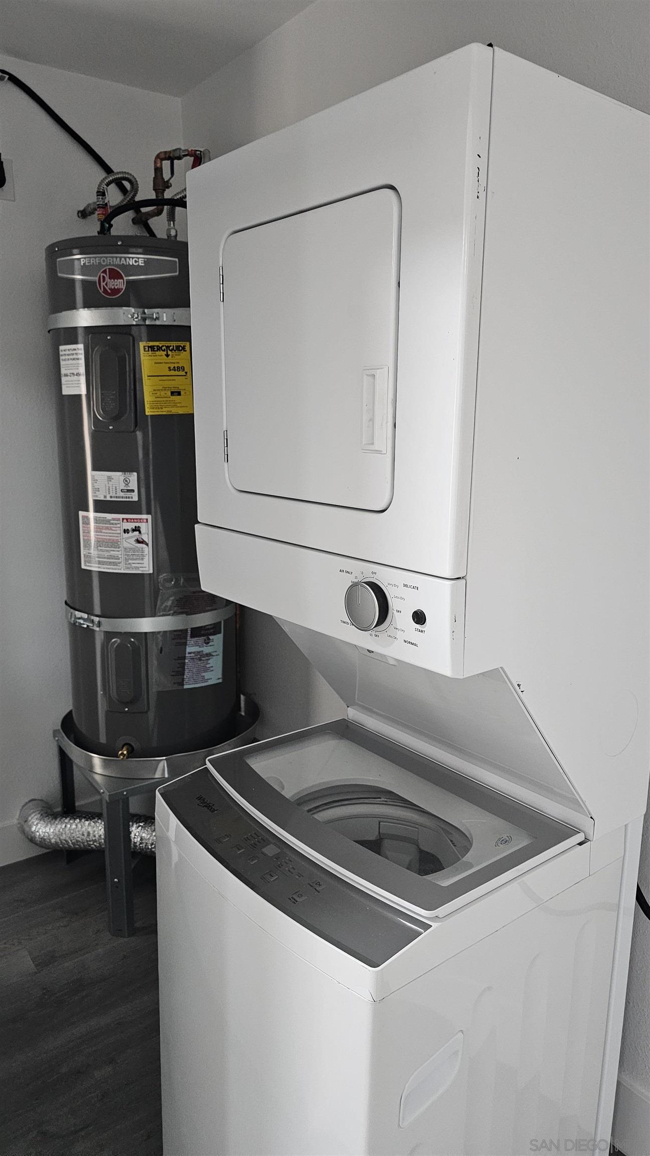 Detail Gallery Image 14 of 25 For 3443  Golden View Ter, Lemon Grove,  CA 91945 - 4 Beds | 2 Baths