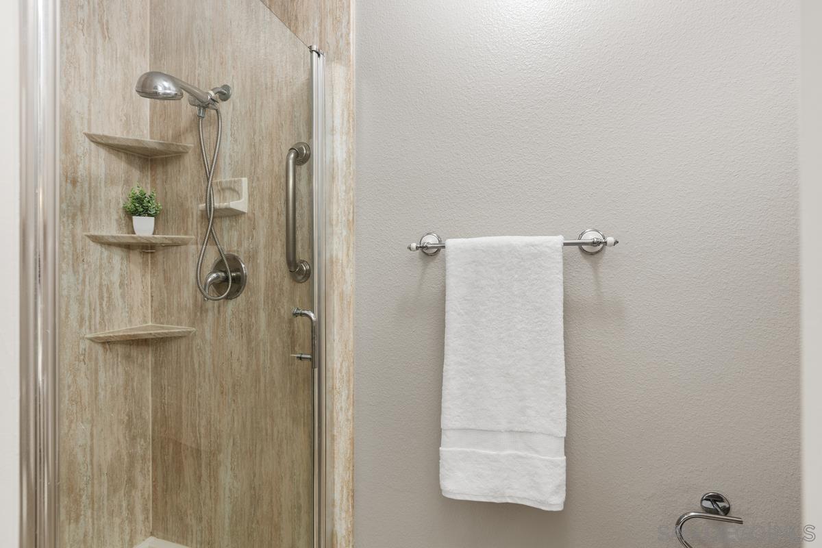 Detail Gallery Image 18 of 40 For 5800  Lake Murray Blvd  #49,  La Mesa,  CA 91942 - 3 Beds | 2/1 Baths