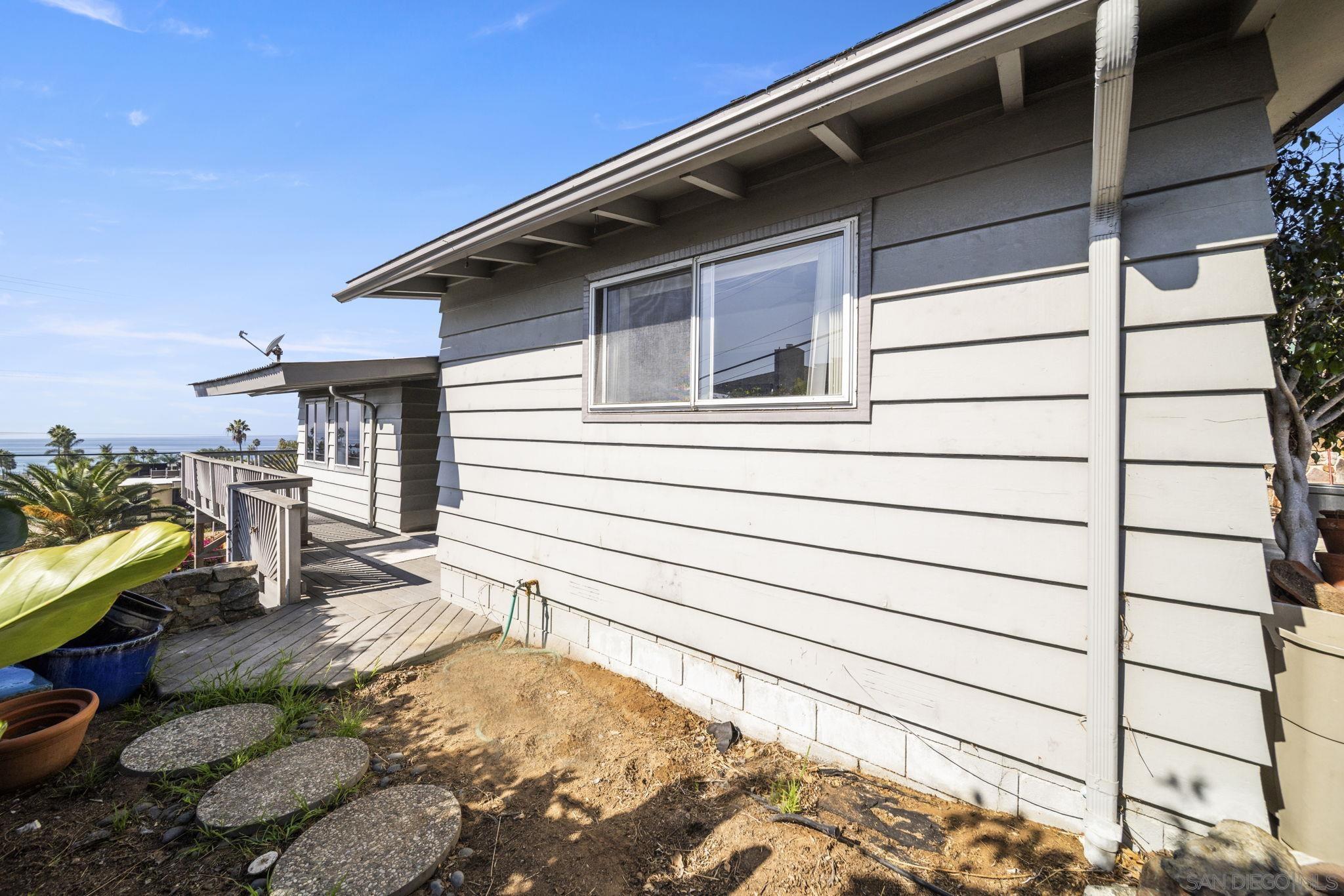 Detail Gallery Image 12 of 29 For 326  Chesterfield, Cardiff By The Sea,  CA 92007 - 2 Beds | 2 Baths