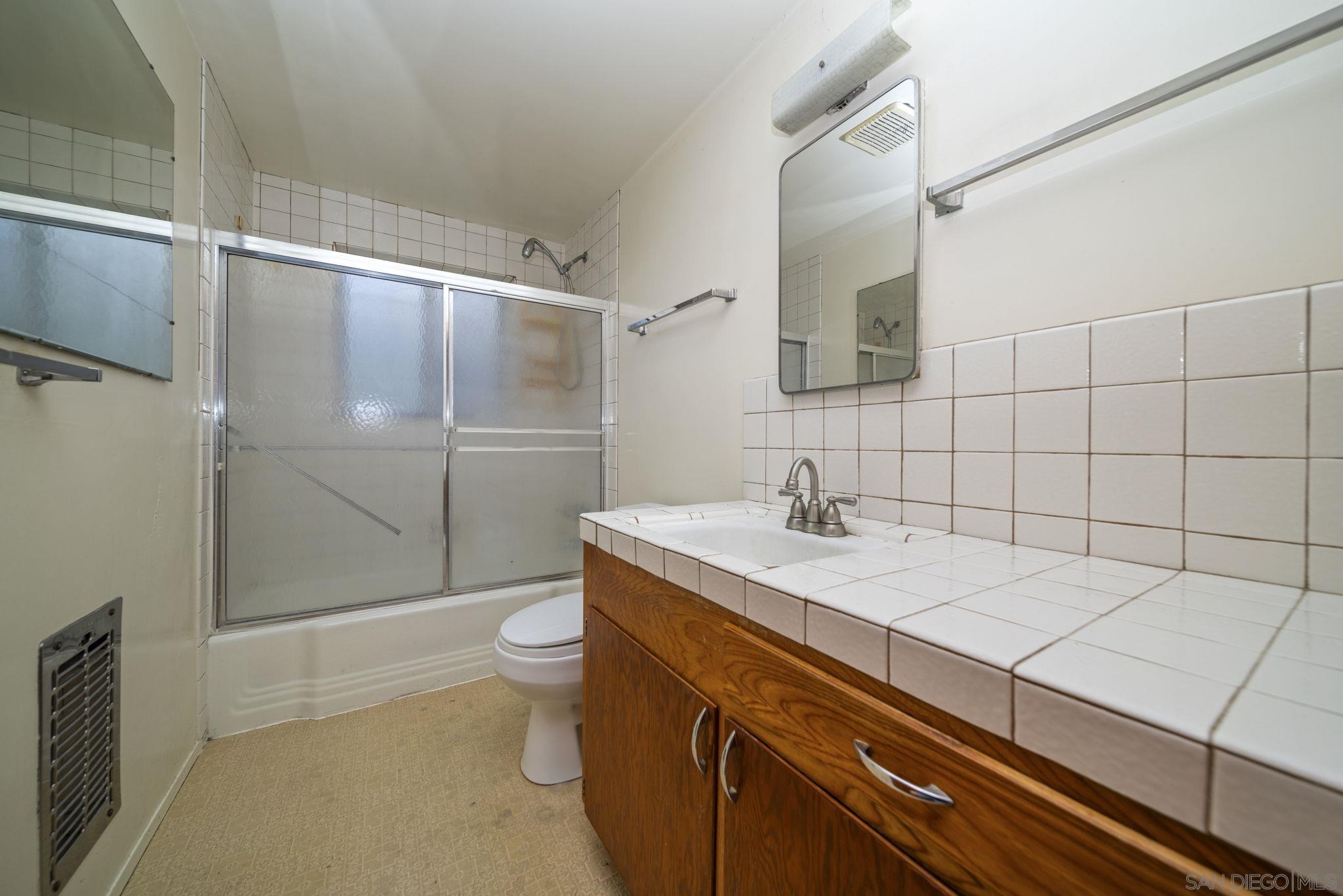 Detail Gallery Image 21 of 29 For 326  Chesterfield, Cardiff By The Sea,  CA 92007 - 2 Beds | 2 Baths