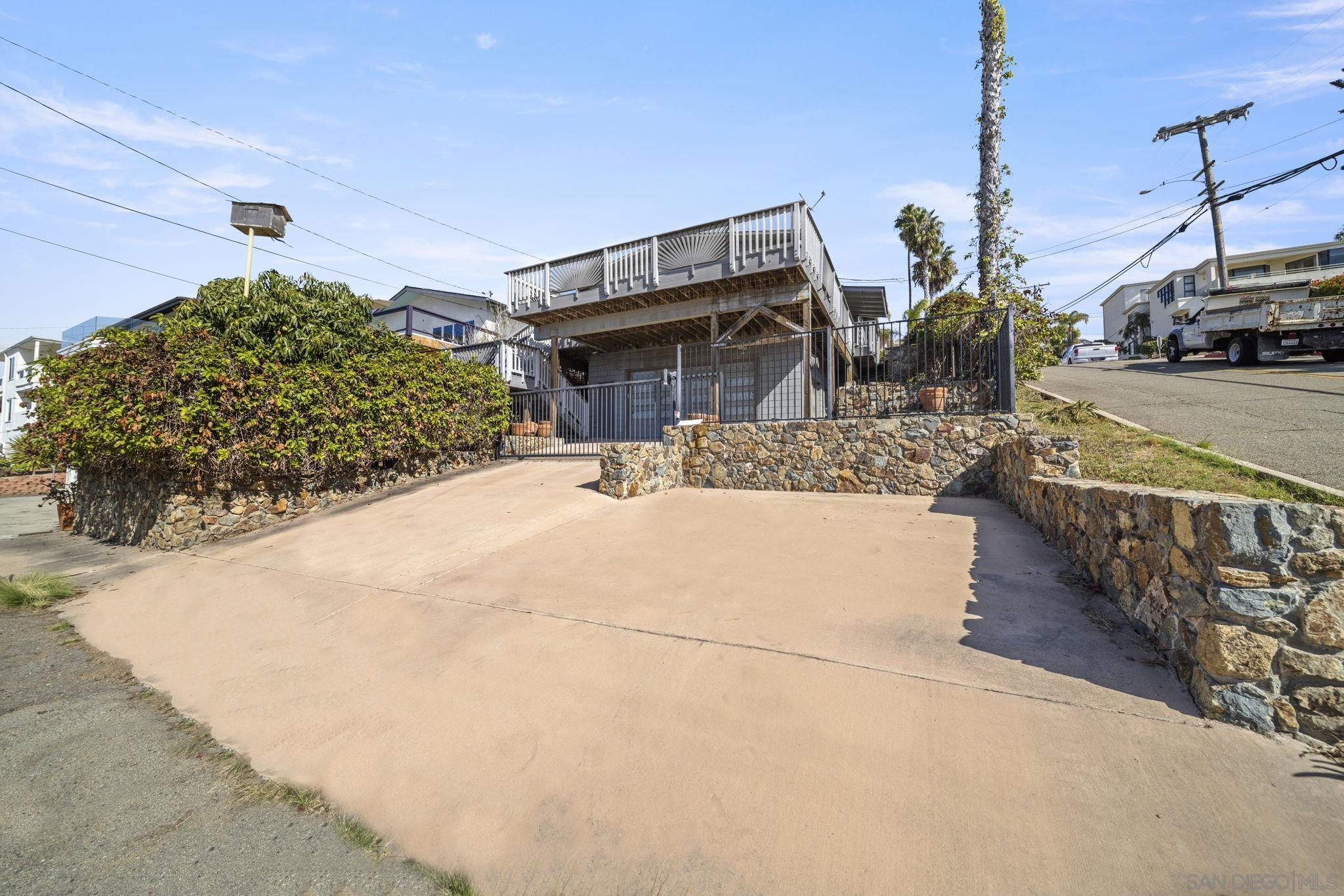 Detail Gallery Image 7 of 29 For 326  Chesterfield, Cardiff By The Sea,  CA 92007 - 2 Beds | 2 Baths