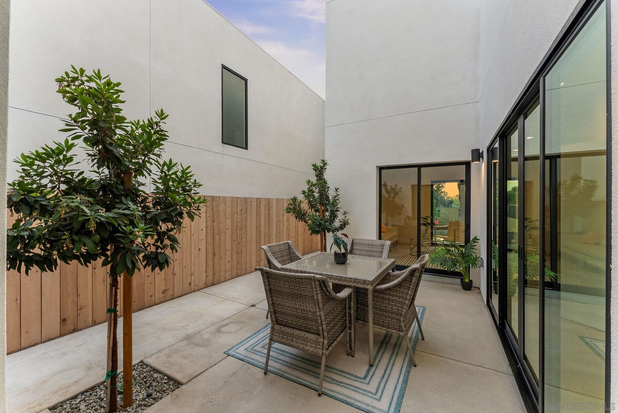 Detail Gallery Image 11 of 60 For 3653  Wilson Ave, San Diego,  CA 92104 - 4 Beds | 4/1 Baths