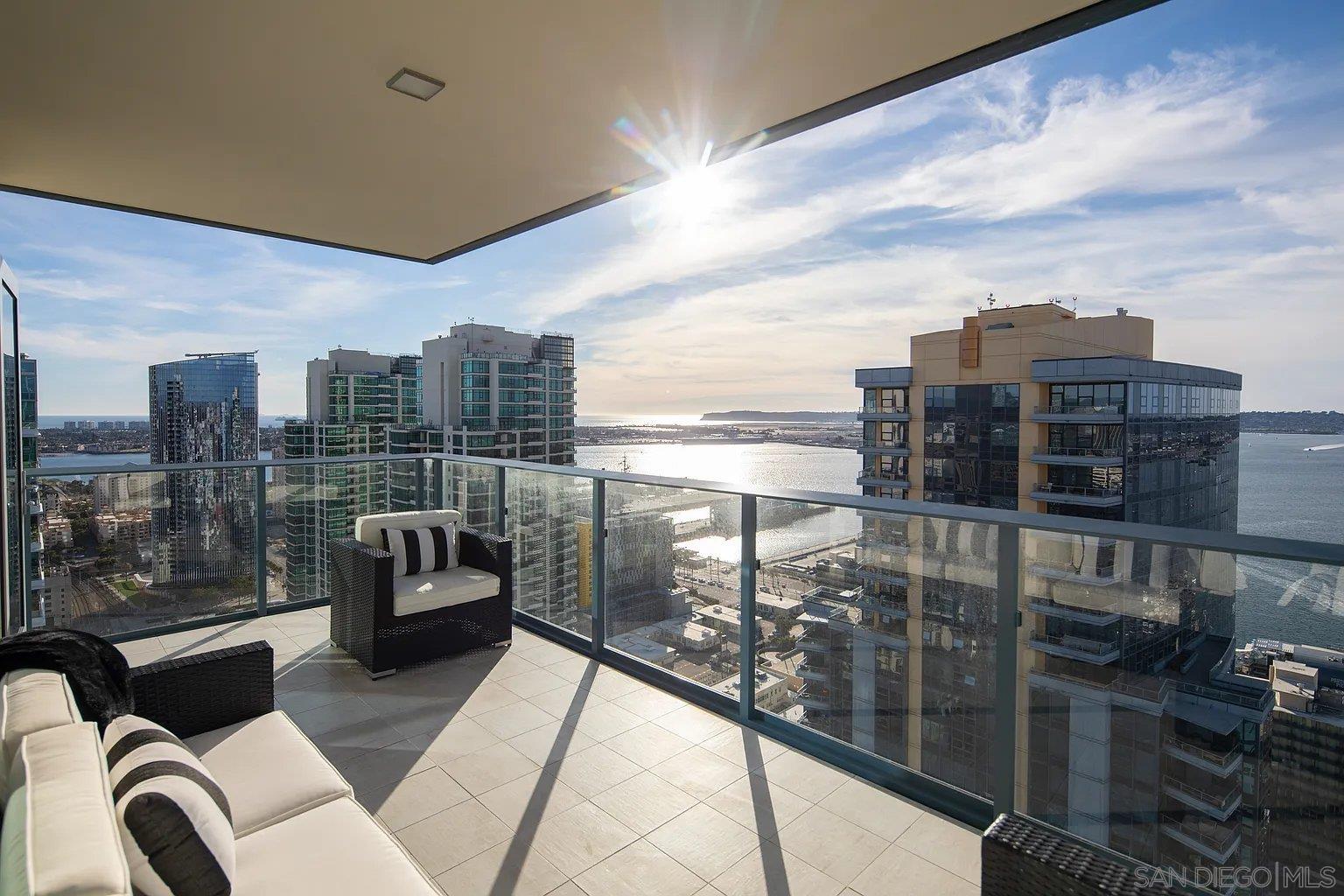 Detail Gallery Image 5 of 26 For 1388  Kettner Blvd  3405, San Diego,  CA 92101 - 2 Beds | 2 Baths