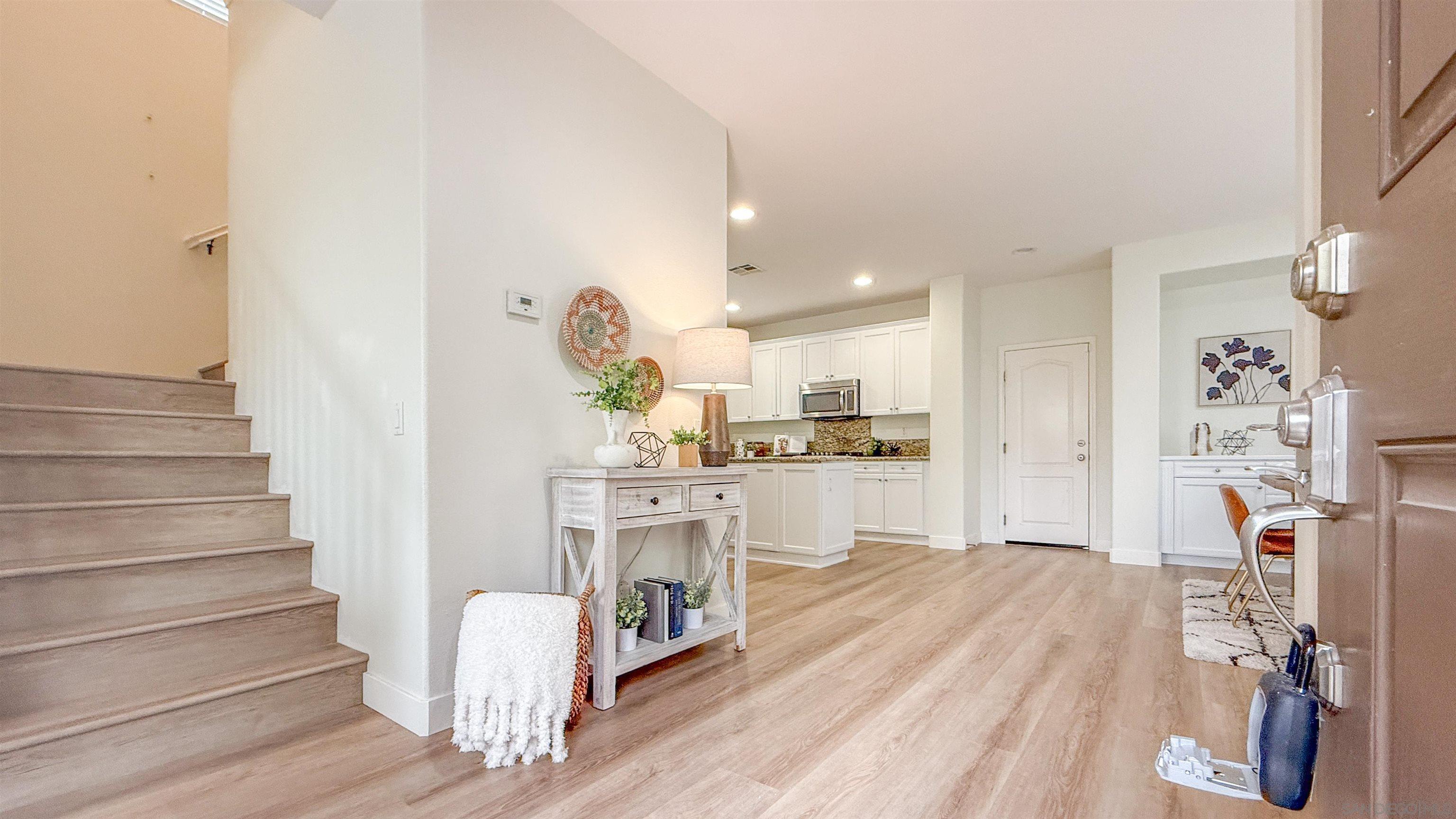 Detail Gallery Image 3 of 40 For 15701  Concord Ridge Ter, San Diego,  CA 92127 - 4 Beds | 2/1 Baths