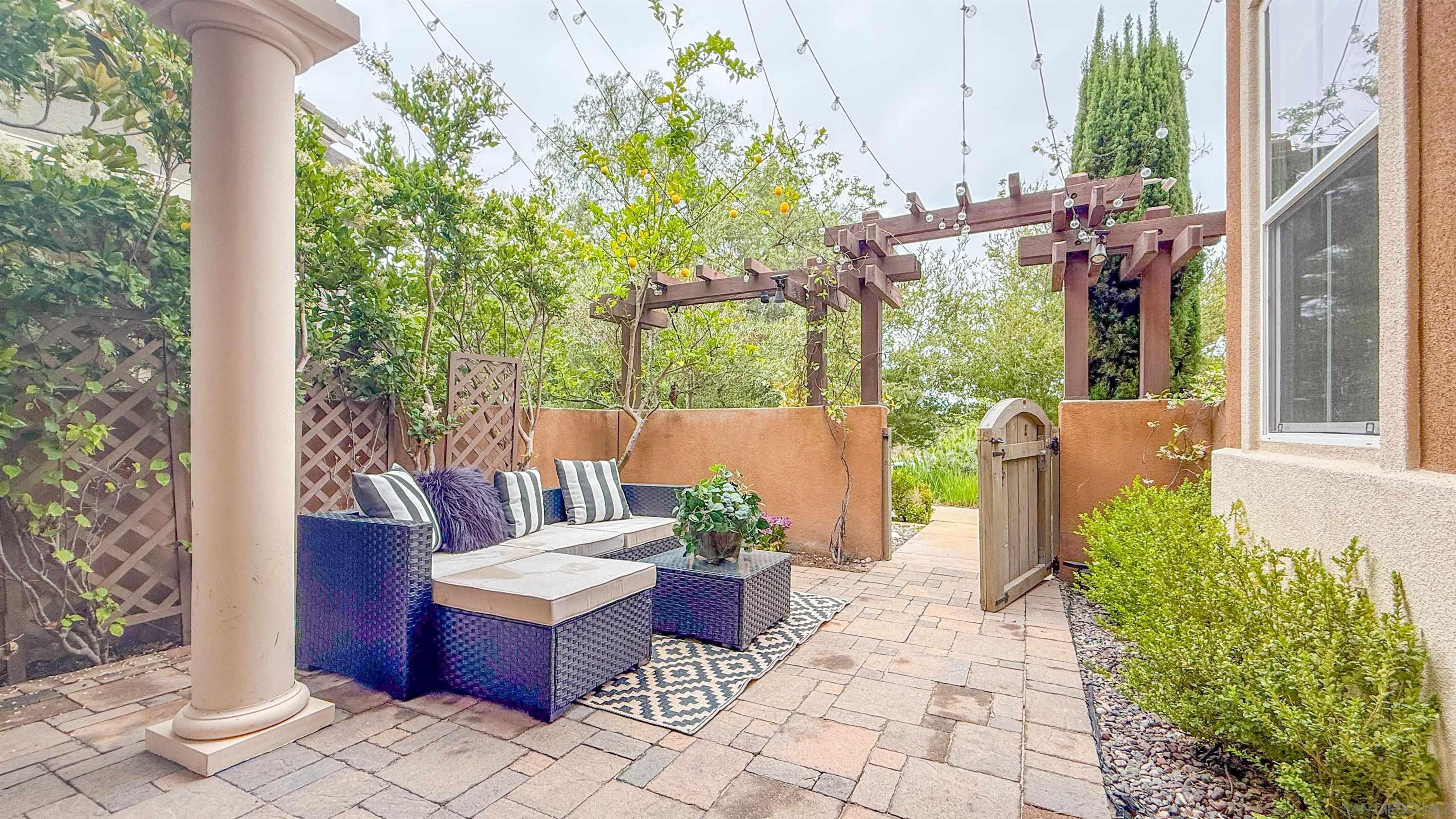 Detail Gallery Image 37 of 40 For 15701  Concord Ridge Ter, San Diego,  CA 92127 - 4 Beds | 2/1 Baths